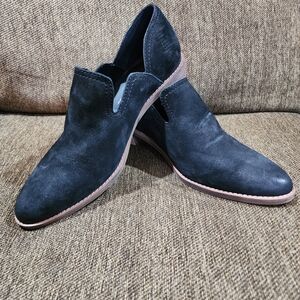 Women's Black Slip-On Shoes